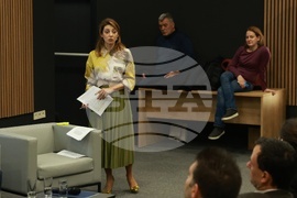 Недостиг на места в детските градина и училища - стратегия - представяне