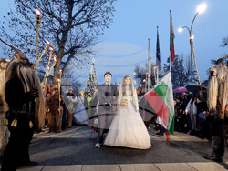 Долна Митрополия - кукерски игри - шествие