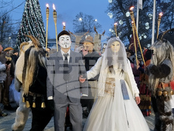 Долна Митрополия - кукерски игри - шествие