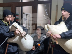 Долна Митрополия - кукерски игри - шествие