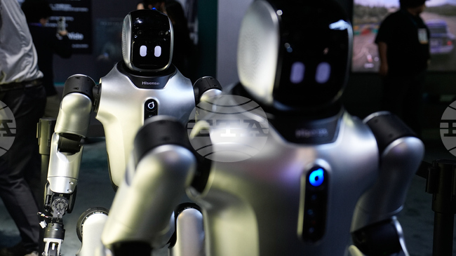 Хуманоидите роботи вече танцуват и изпълняват акробатични номера, а индустрията очаква с нетърпение да ги внедри в работния процес