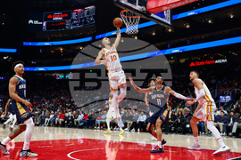 Pelicans Hawks Basketball