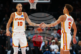 Pelicans Hawks Basketball