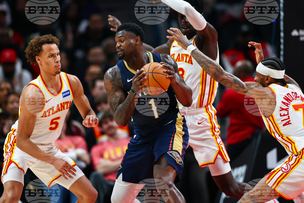 Pelicans Hawks Basketball