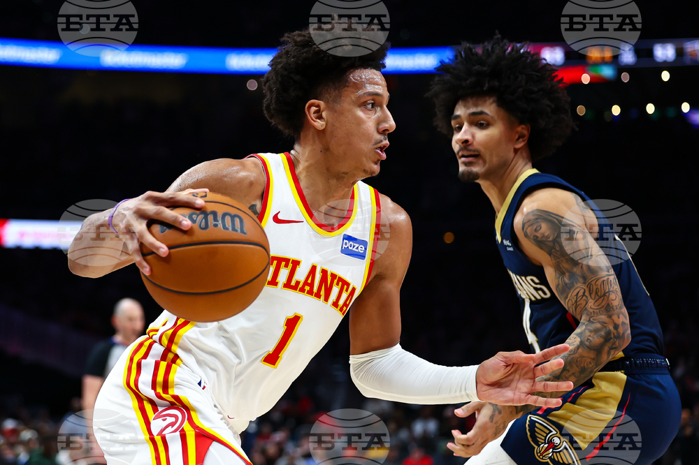 Pelicans Hawks Basketball