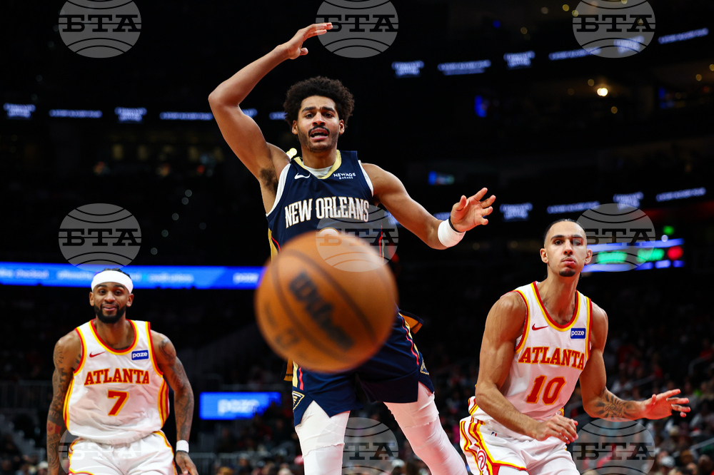 Pelicans Hawks Basketball