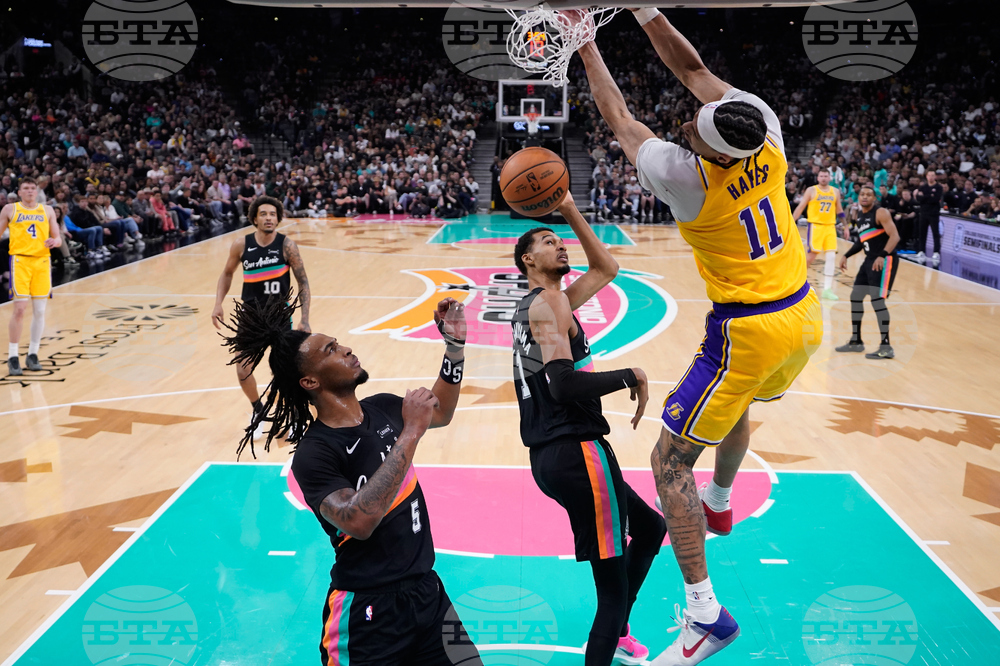 Lakers Spurs Basketball