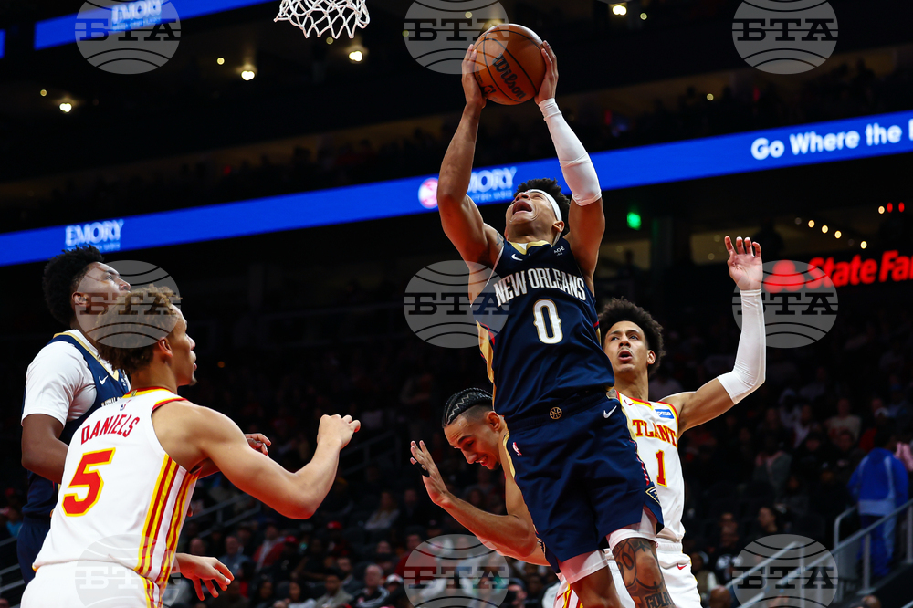 Pelicans Hawks Basketball