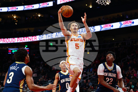 Pelicans Hawks Basketball