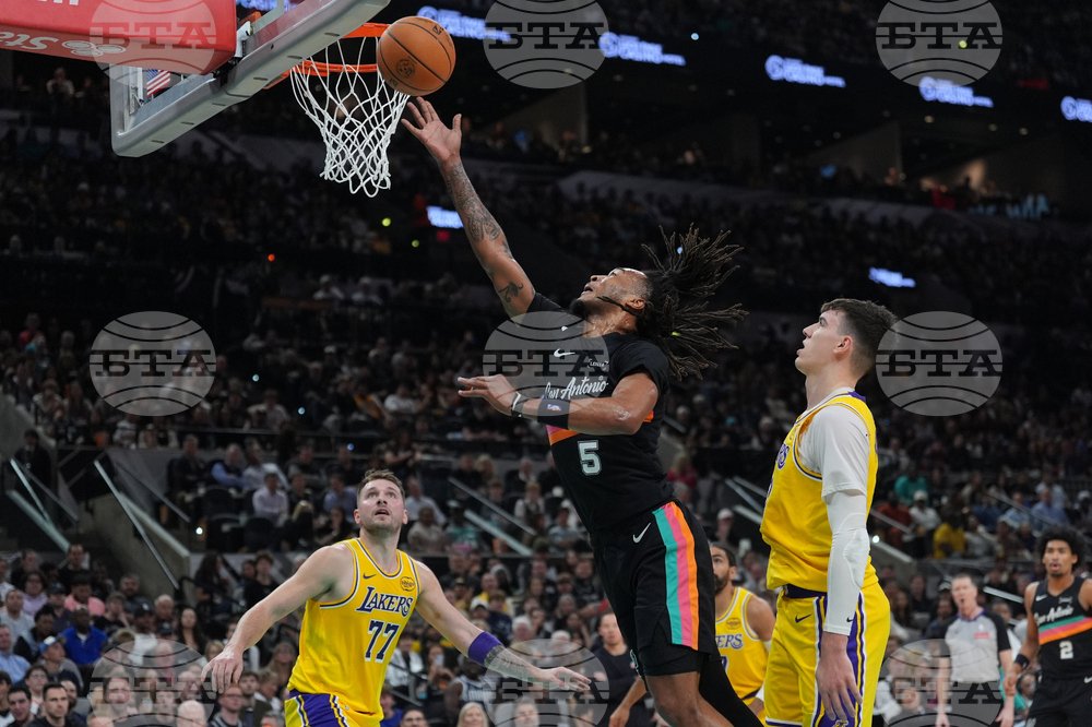 Lakers Spurs Basketball