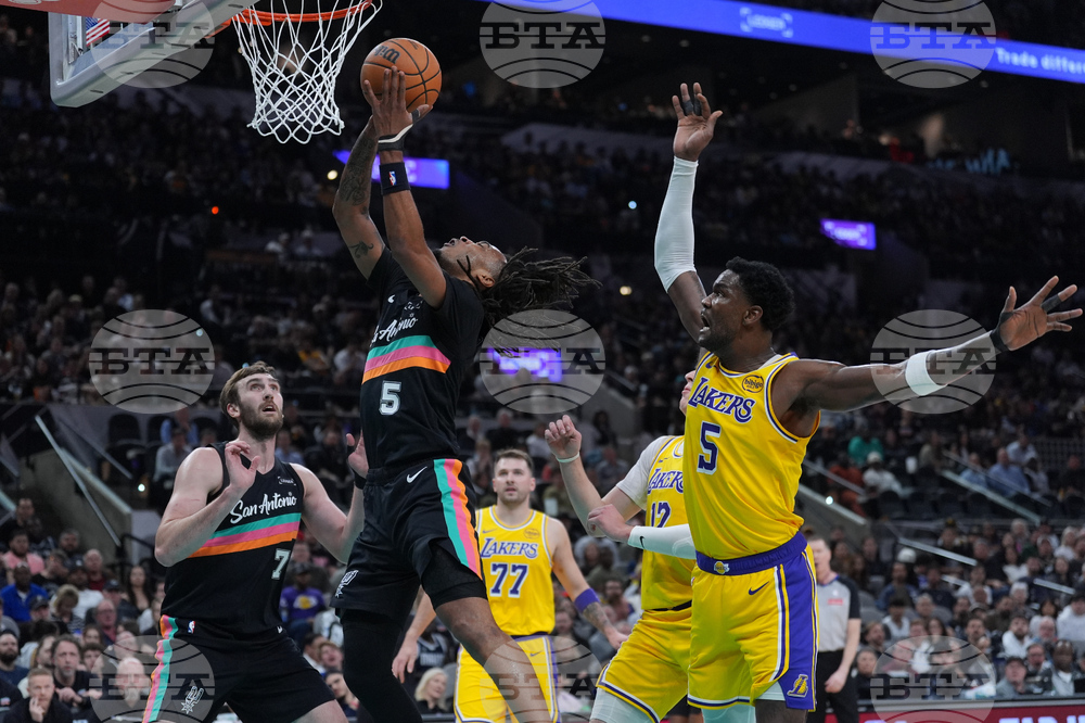 Lakers Spurs Basketball