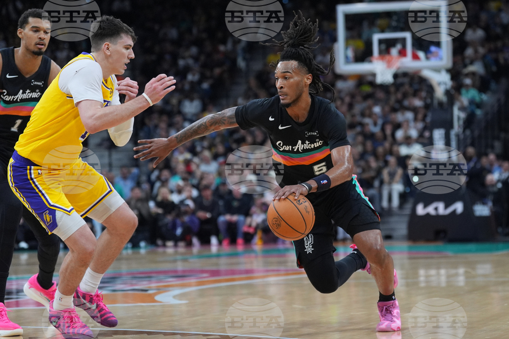 Lakers Spurs Basketball