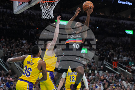 Lakers Spurs Basketball