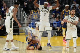 Bucks Warriors Basketball