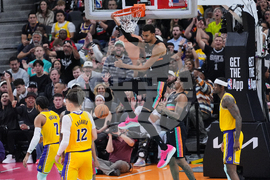 Lakers Spurs Basketball