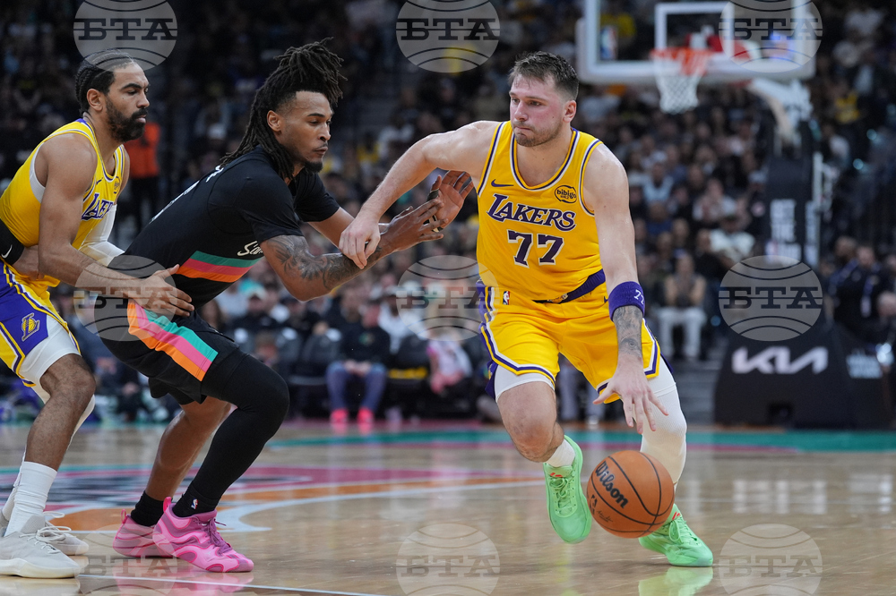 Lakers Spurs Basketball