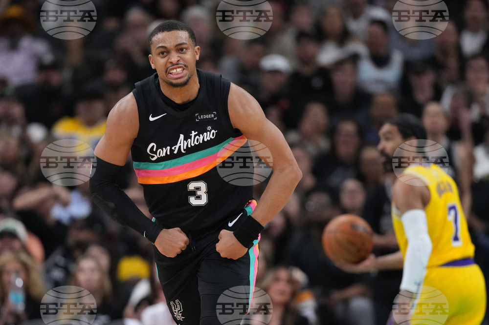 Lakers Spurs Basketball