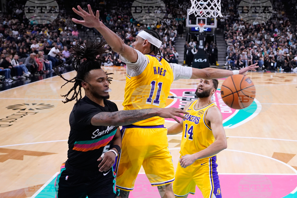 Lakers Spurs Basketball