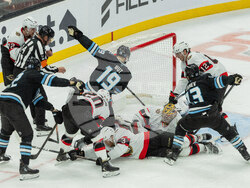 Senators Mammoth Hockey