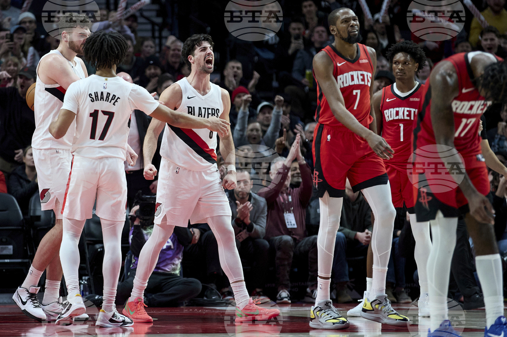 APTOPIX Rockets Trail Blazers Basketball