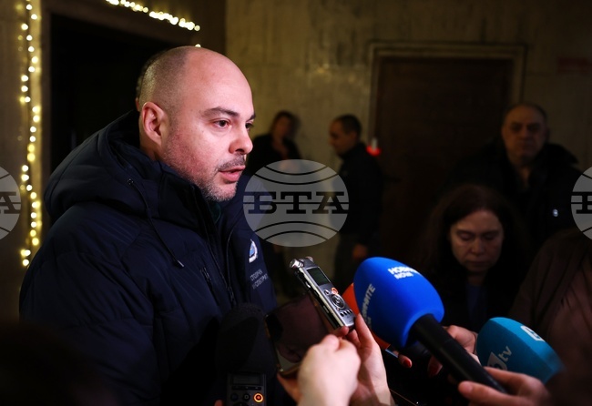 Общо 109 снегорина чистят улиците на София, трамвай №6 се движи по променен маршрут заради заледяване на релсите