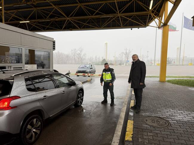 ОА Русе: Интензивен трафик на Дунав мост при Русе – Гюргево: От началото на годината от страната в посока Румъния са излезли над 27 500 автомобила