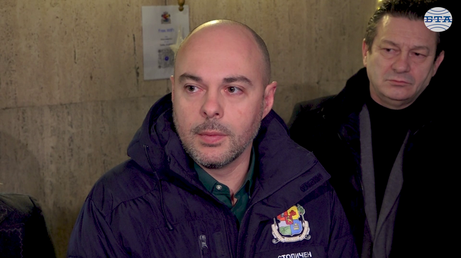 Общо 109 снегорина чистят улиците на София, трамвай №6 се движи по променен маршрут заради заледяване на релсите