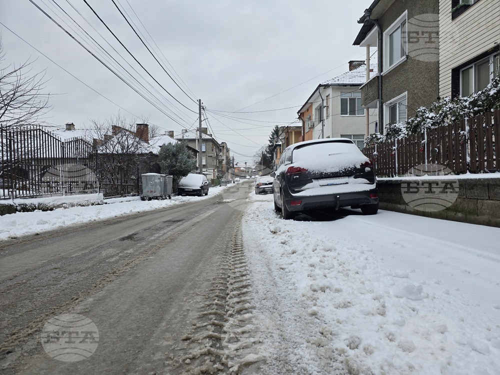 Пътуващите от селата към Свищов ученици днес няма да учат, каза кметът на общината Генчо Генчев