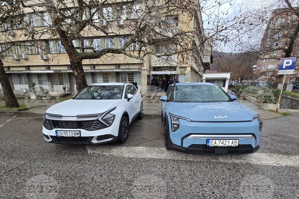 Сливен - автомобили - дарение - Областна дирекция на МВР