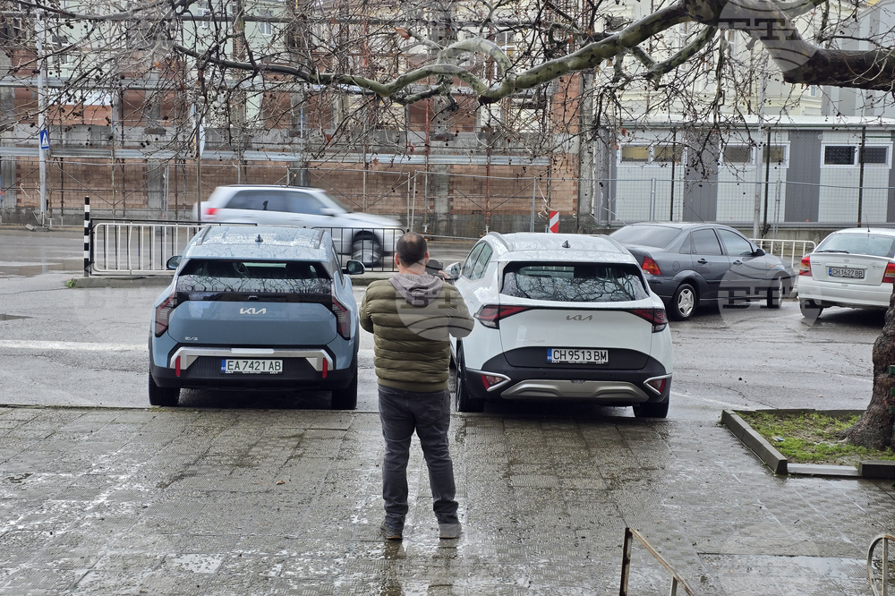 Сливен - автомобили - дарение - Областна дирекция на МВР