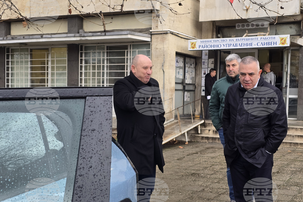 Сливен - автомобили - дарение - Областна дирекция на МВР