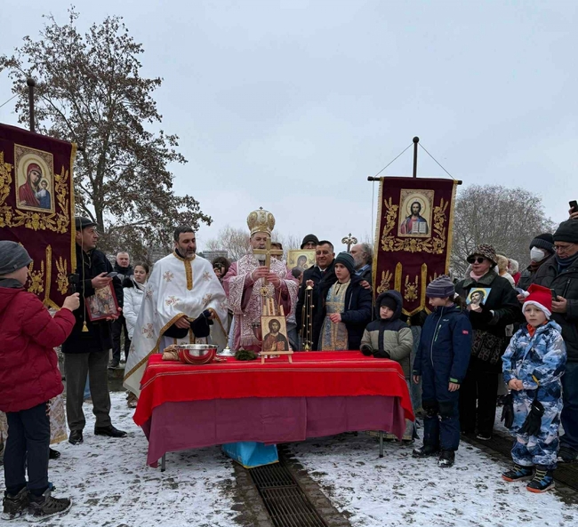 Митрополит Антоний възглави богослужението на Богоявление в Българската църква „Св. св. Кирил и Методий и св. Бонифаций“ в Щутгарт