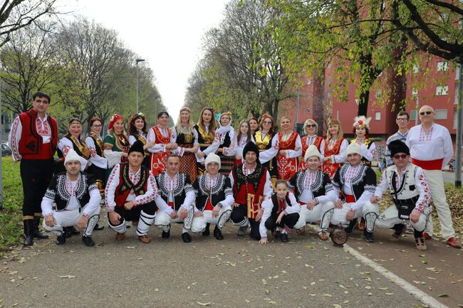 Танцовата формация „Веселие“ от Милано публикува графика на репетициите си