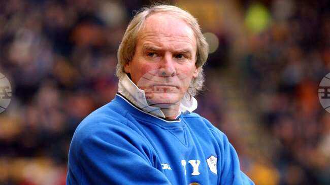 Бившият национален селекционер на Уелс Тери Йорат почина на 75-годишна възраст