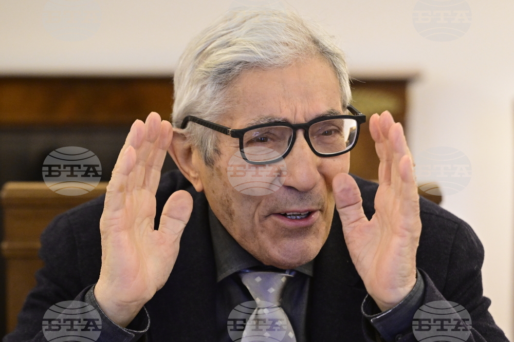 Писателят Буалем Сансал бе избран за член на Френската академия