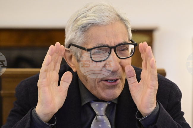 Писателят Буалем Сансал бе избран за член на Френската академия