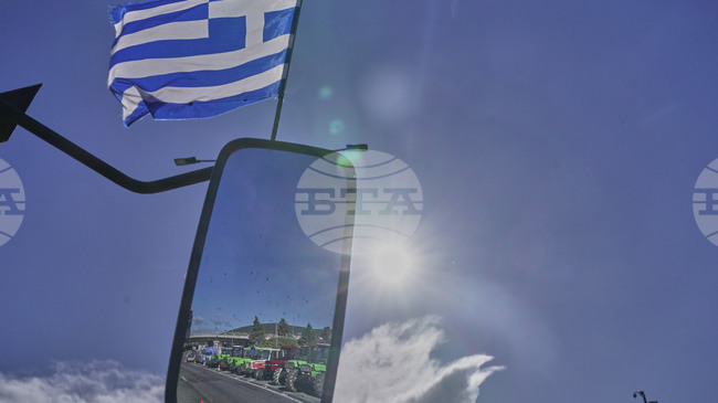 Гръцките фермери решават за окончателните си искания; пътните блокади са вдигнати на места, включително на "Промахон-Кулата"