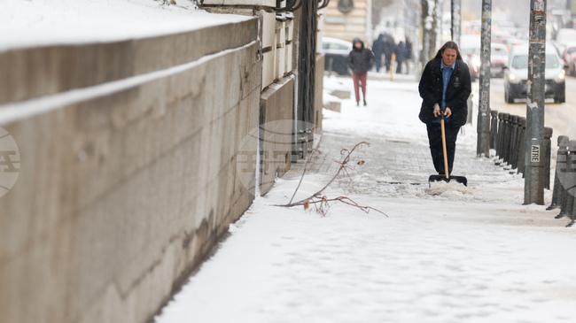 След първия снеговалеж са наложени 46 глоби на търговски обекти за непочистени тротоари, съобщиха от Столична община