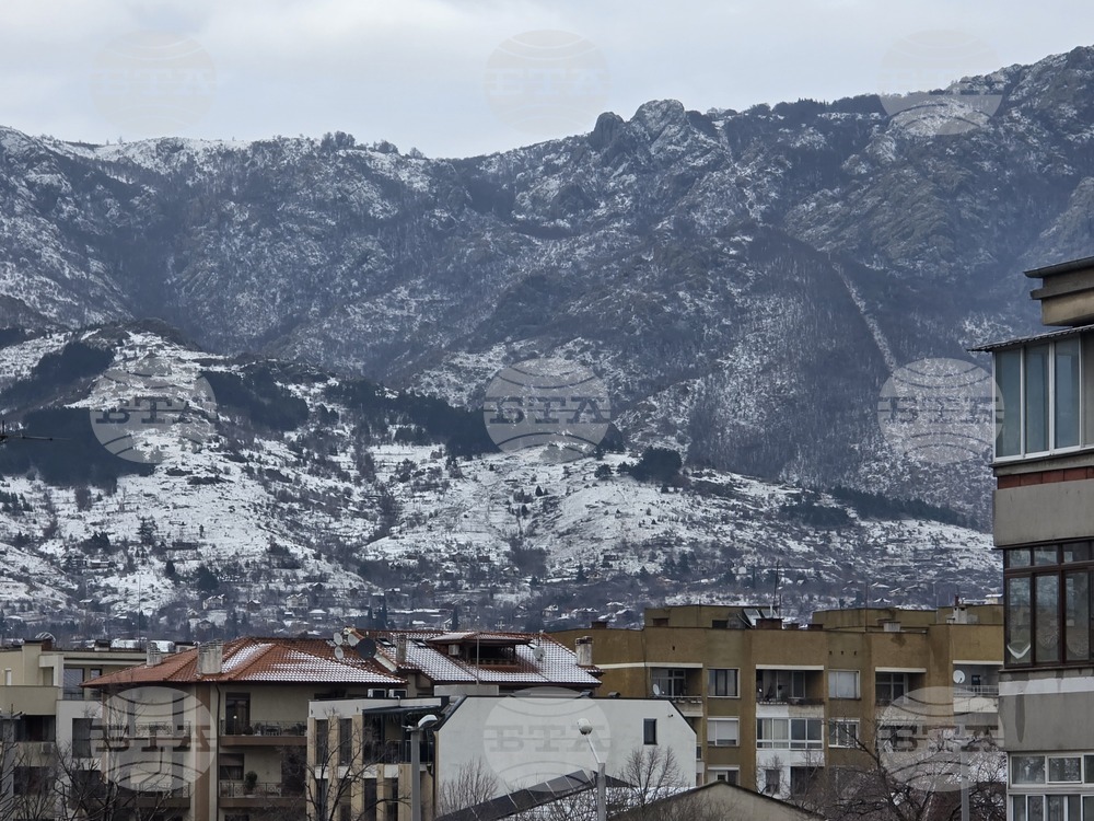 Получени и обработени са четири сигнала във връзка със силния вятър и снощния дъжд в община Сливен