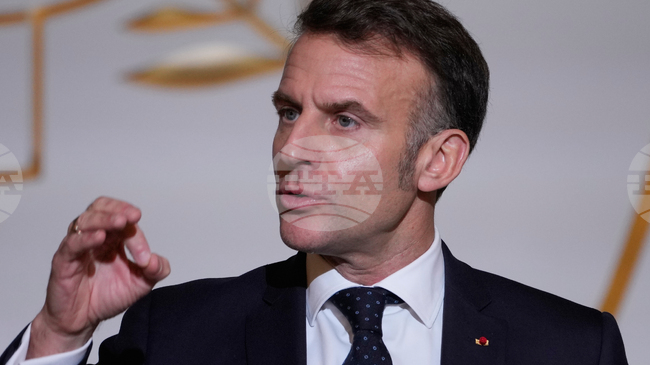 Еманюел Макрон осъди репресиите срещу протестиращите в Иран