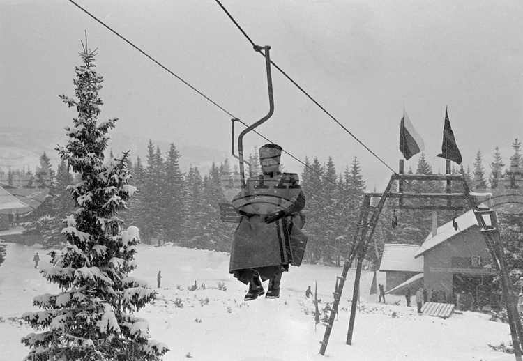 January 10, 1954: Bulgaria's First Ski Lift Unveiled in Vitosha Mountain