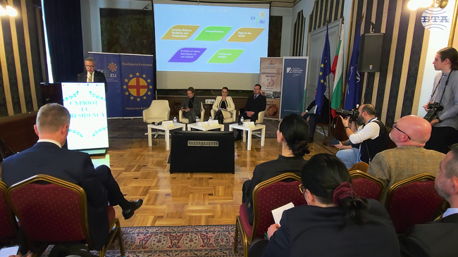 В центъра на кипърското председателство е развитието на автономен ЕС, способен да действа самостоятелно във всички сфери, заяви посланикът на Република Кипър