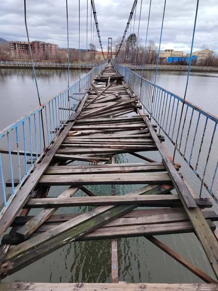 Община Кърджали: Въженият мост е затворен за движение