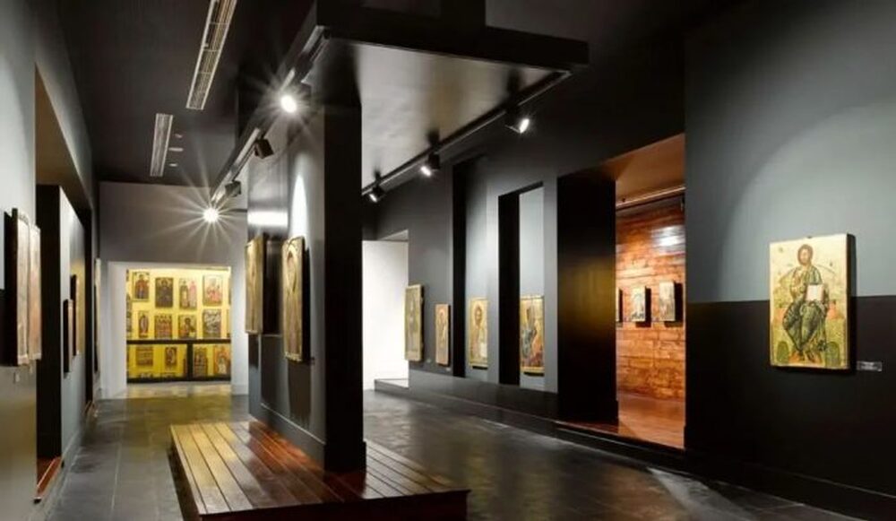 АТА: Музеят на средновековното изкуство в албанския град Корча е реставрирал 21 икони
