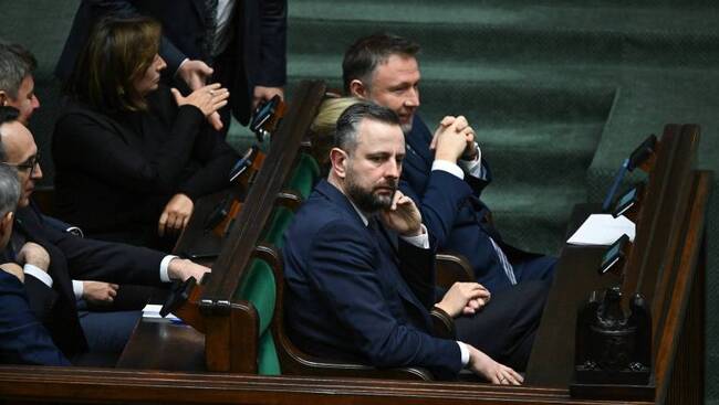 ПАП: Полските министри на отбраната и на сигурността ще се срещнат с президента, за да обсъдят по-тясно сътрудничество