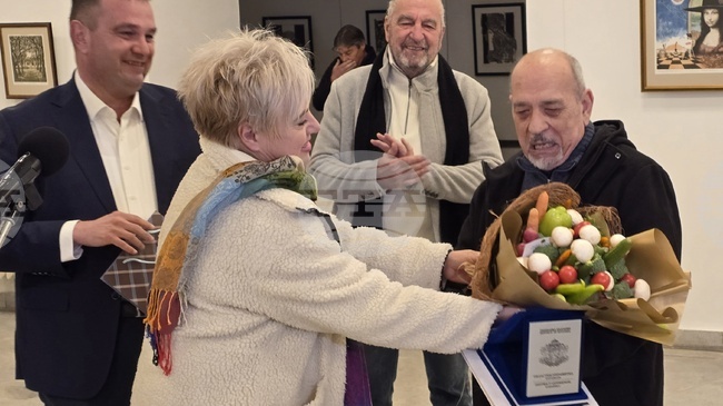 Със самостоятелната изложба графикът Божидар Мечев отбеляза своята 80-годишнина 