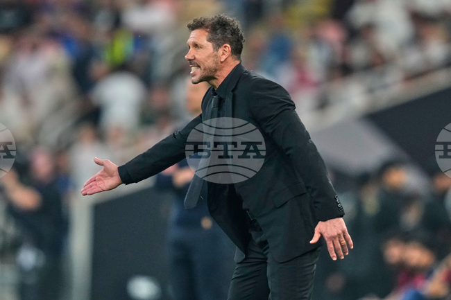 Треньорът на Атлетико Мадрид Диего Симеоне подчерта важността на Антоан Гризман преди домакинството срещу Алавес