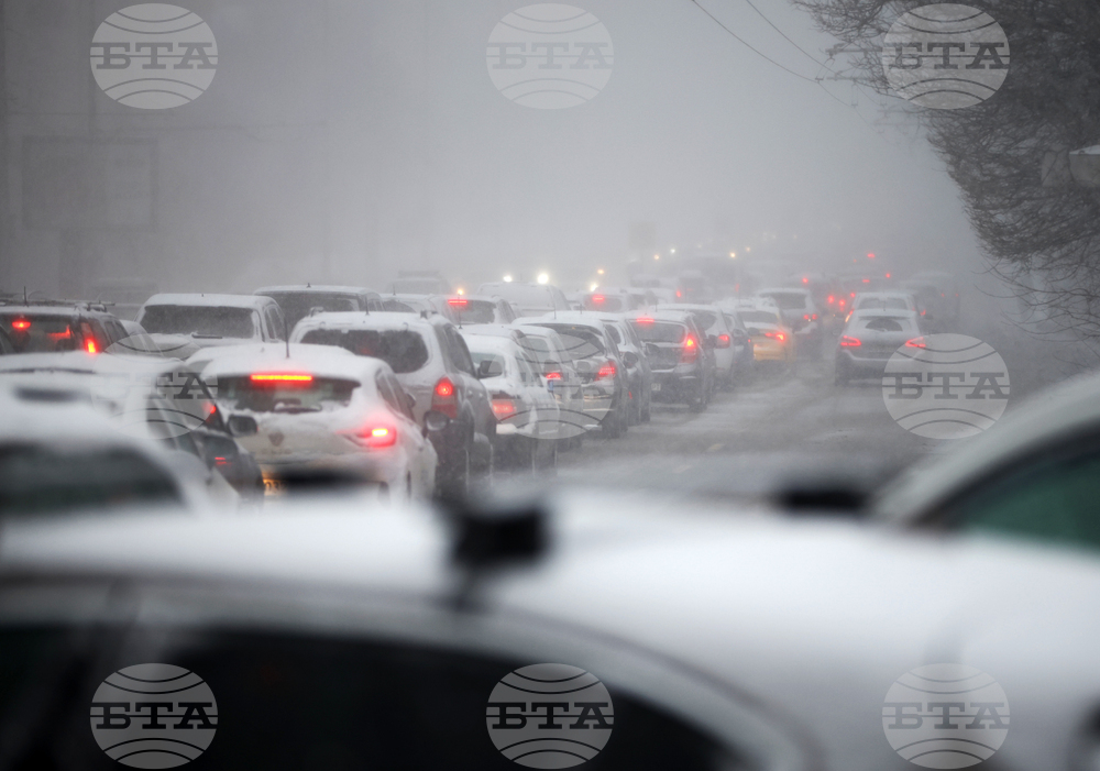 Sofia Police Urge Drivers to Abandon Cars Due to Winter Conditions