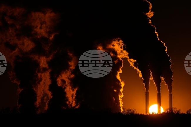 APTOPIX Climate US Withdrawal