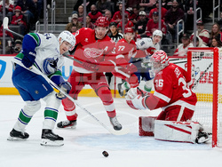 Canucks Red Wings Hockey